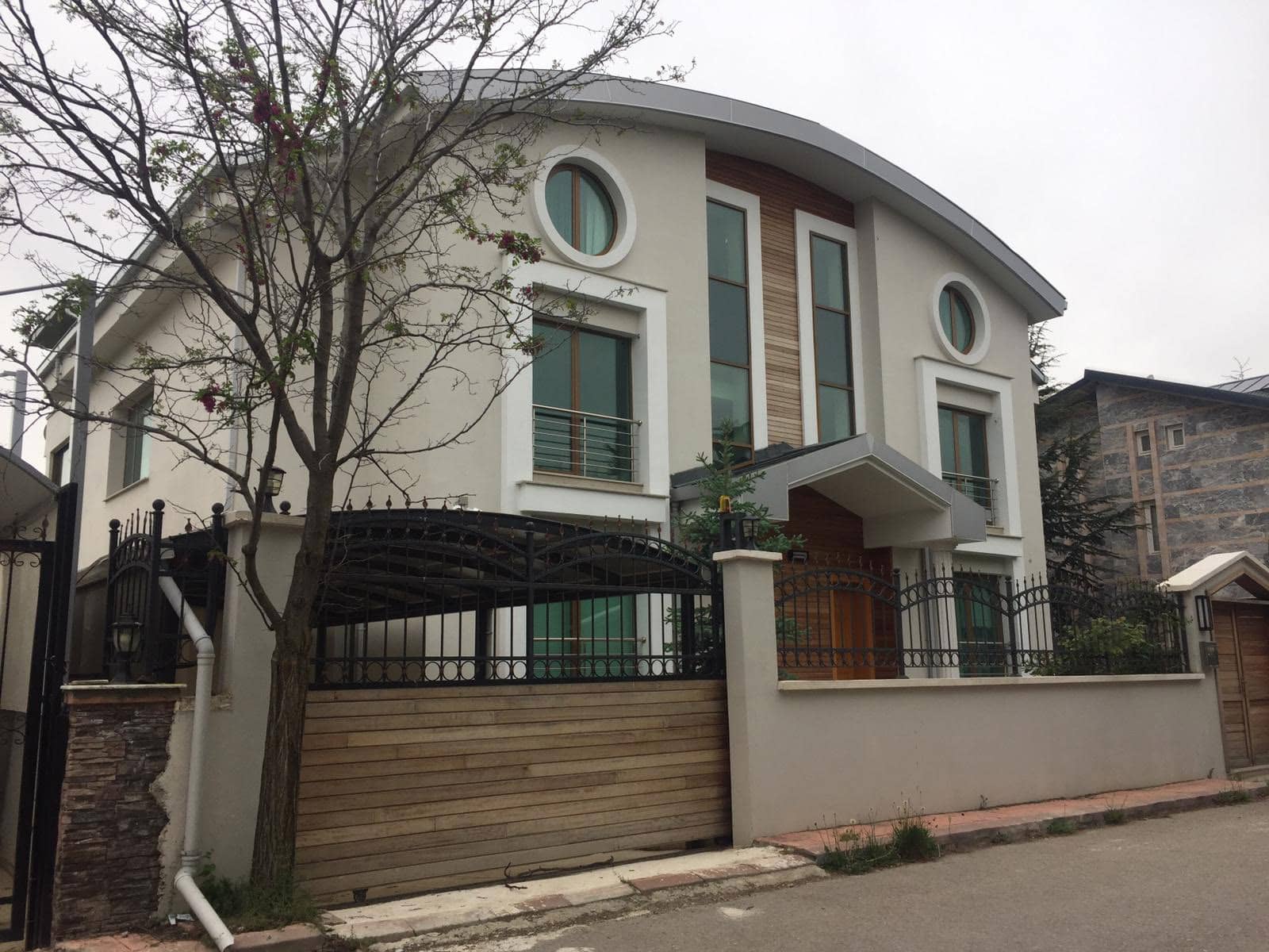 İncek Kız Öğrenci Yurdu